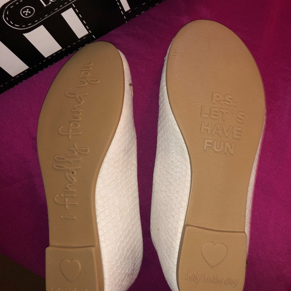 Shoes - Picture 2 of 5